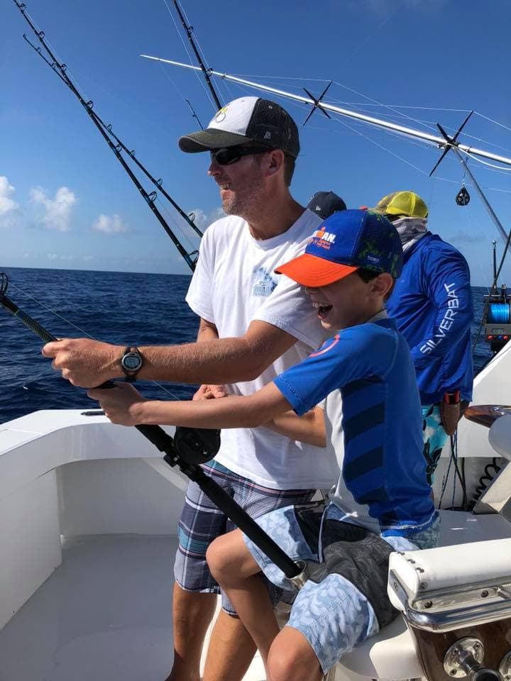 Circle Hook – 37′ Hatteras