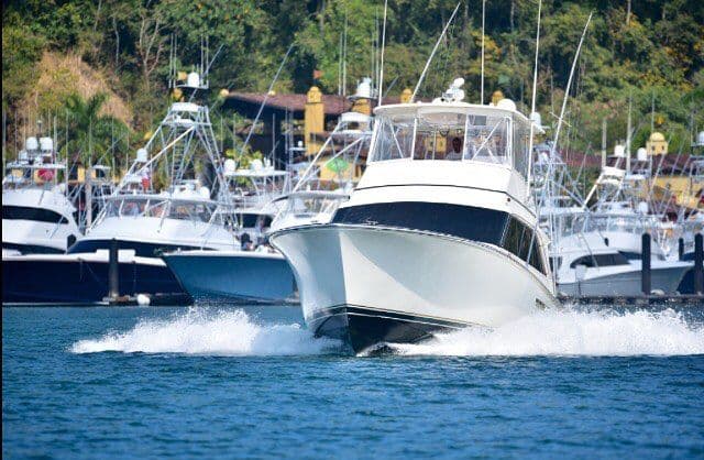 CRUNCH’EM – 48′ Custom