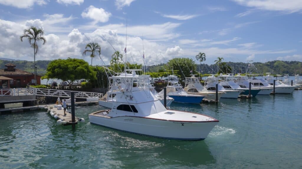 Spanish Fly – 42′ Maverick Sports Fisher