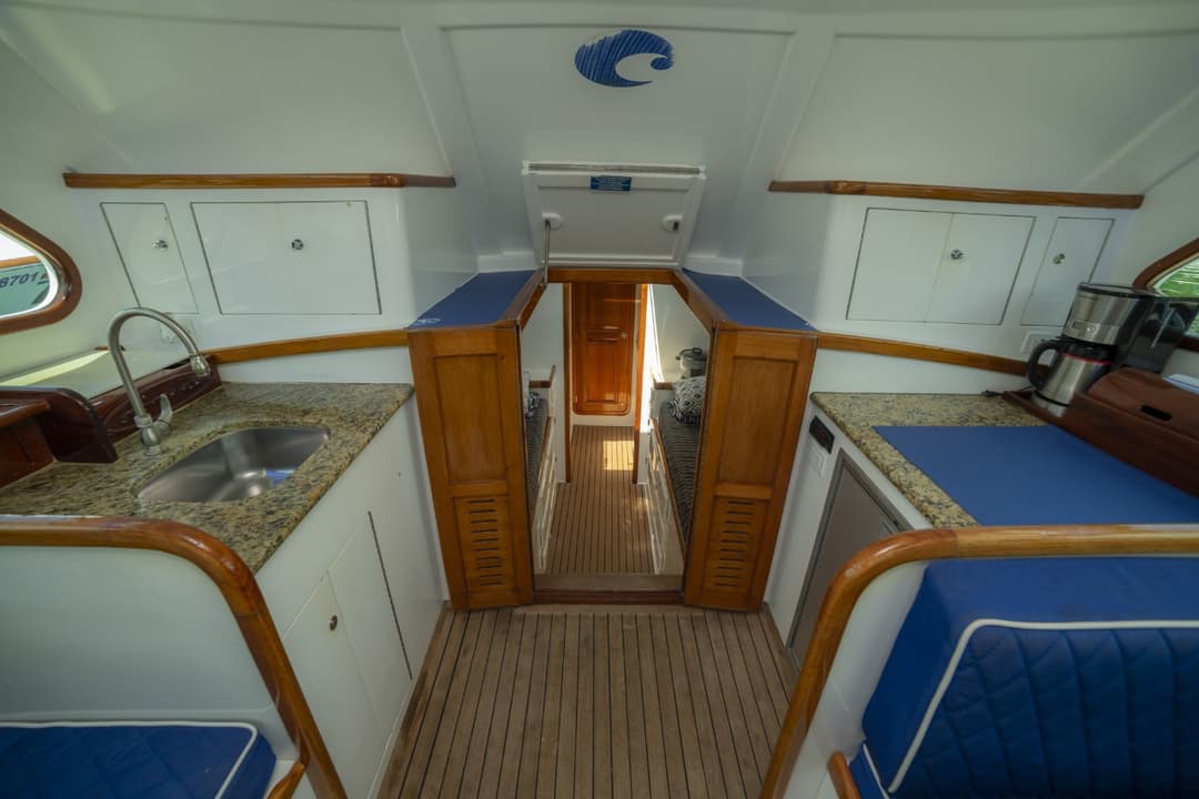 Spanish Fly – 42′ Maverick Sports Fisher